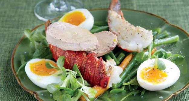 Salat aus Foie Gras, Hummer und weichen Enten-Eiern