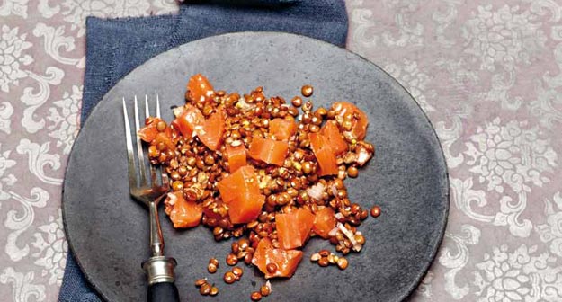 Linsensalat mit geräuchertem Lachs