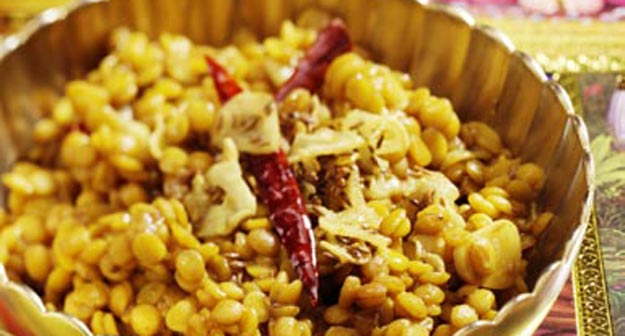 Saure Linsen mit Knoblauch