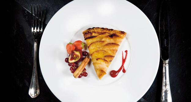 Tarte fine aux pommes caramelisees au sucre roux