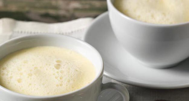 Weisser Tomatencappuccino