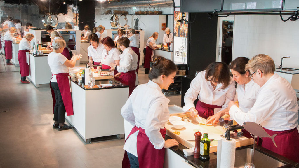 Zu den Gastrosophinnen Schweiz gehören rund 300 koch- und genussinteressierte Frauen.