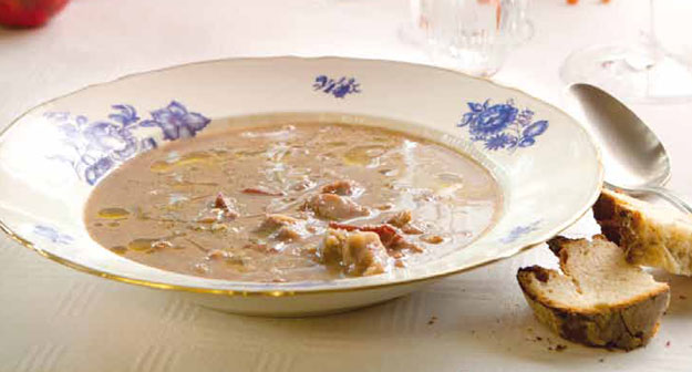 Kastaniensuppe mit Pancetta und Wirsing