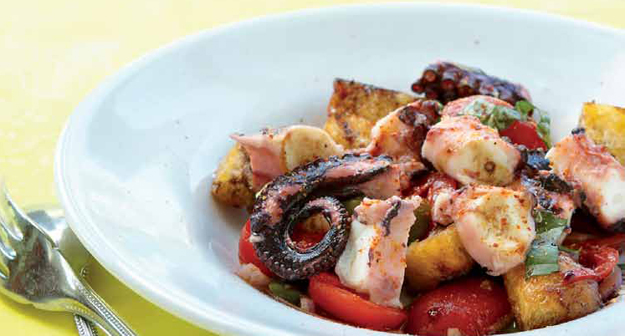 Pulpo mit Brotsalat