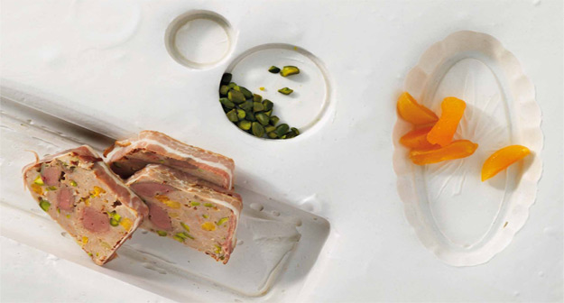 Kalbfleischterrine mit Dörraprikosen