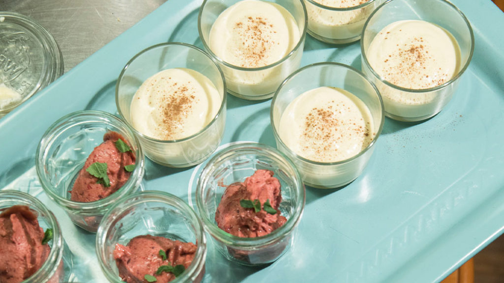 Mascarpone-Crème mit Mousse aus Dörrbirnen