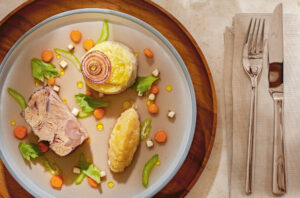 Gerösteter Tafelspitz mit böhmischem Knödel und Apfelkren