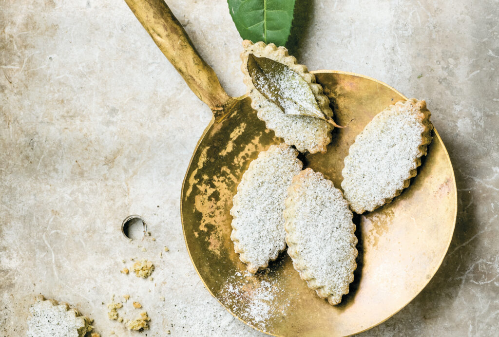 Rezept Pochierte Williams-Birnen mit Karamellsüppchen und Macadamianüssen